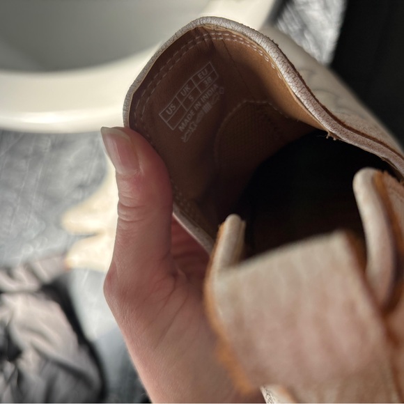 Myra handmade ankle boots - Picture 3 of 6